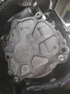 Насос вакуумный Audi A4, 2008 г.