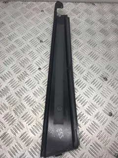 Молдинг двери задней правой BMW X5, 2005 г.
