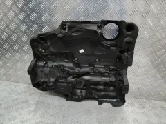 Декоративная крышка двигателя Volkswagen Passat, 2009 г.