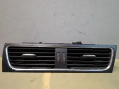 Дефлектор обдува салона Audi A4, 2010 г.