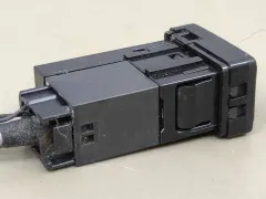 Разъем AUX / USB Toyota Sienna, 2014 г.