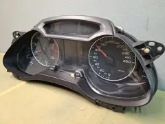 Щиток приборов (приборная панель) Audi A4, 2010 г.