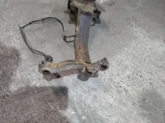 Ступица передняя левая Audi A4, 2000 г.