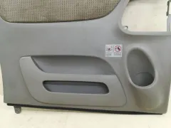 Обшивка двери (дверная карта) комплект Toyota Sienna, 2007 г.