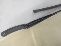 Щеткодержатель (поводок стеклоочистителя, дворник) Volkswagen Jetta, 2019 г.
