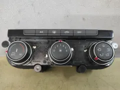 Блок управления печки/климат-контроля Volkswagen Jetta, 2019 г.