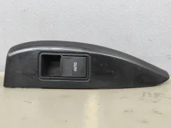 Кнопка стеклоподъемника заднего левого Toyota Sienna, 2014 г.