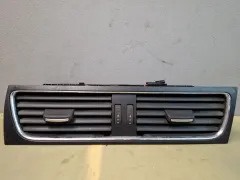 Дефлектор обдува салона Audi A4, 2010 г.