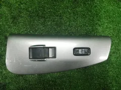 Кнопка стеклоподъемника переднего правого Toyota Sienna, 2008 г.