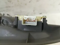 Кнопка стеклоподъемника заднего левого Toyota Sienna, 2007 г.