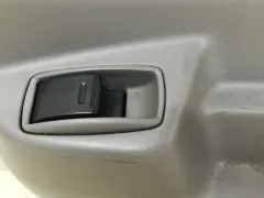 Кнопка стеклоподъемника заднего левого Toyota Sienna, 2007 г.