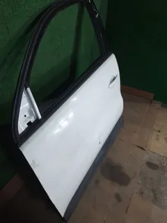 Дверь передняя левая Volkswagen Tiguan, 2010 г.