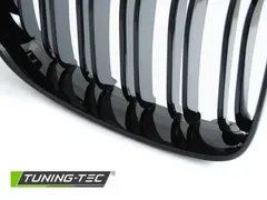 Решетка капота BMW 1 серии, 2008 г.