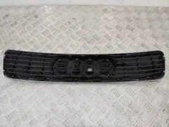Решетка радиатора Audi A4, 1998 г.