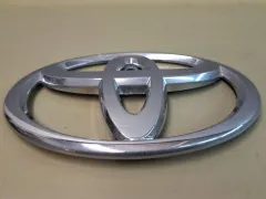 Эмблема Toyota Sienna, 2011 г.