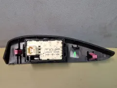 Кнопка стеклоподъемника заднего правого Toyota Sienna, 2011 г.