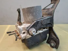 Блок ABS Toyota Sienna, 2011 г.