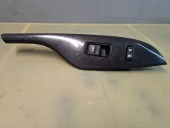Кнопка стеклоподъемника переднего правого Toyota Sienna, 2011 г.