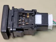 Кнопка центрального замка Toyota Sienna, 2011 г.