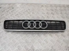 Решетка радиатора Audi A4, 1998 г.