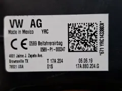Подушка безопасности пассажира Volkswagen Jetta, 2019 г.