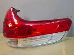 Фонарь задний правый Toyota Sienna, 2011 г.