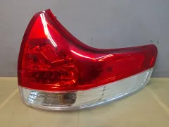 Фонарь задний правый Toyota Sienna, 2011 г.