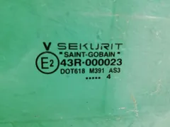 Стекло двери задней левой Volkswagen Touareg, 2004 г.