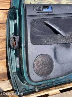 Уплотнитель двери задней правой Volkswagen Passat, 1998 г.