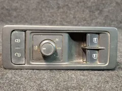 Кнопка стеклоподъемника переднего левого Volkswagen Transporter, 2016 г.