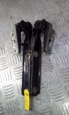 Петля капота Volkswagen Passat, 2003 г.