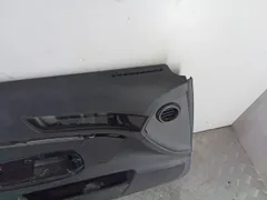 Обшивка двери передней левой (дверная карта) Audi A6, 2009 г.