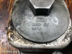 Теплообменник масляного фильтра Audi A6, 2001 г.