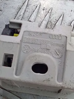 Крючок для одежды Audi A6, 2003 г.