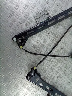 Стеклоподъемник электрический передний правый Volkswagen Passat CC, 2008 г.