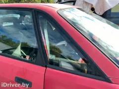 Стекло кузовное боковое левое Audi 80, 1994 г.