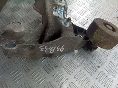 Кронштейн двигателя Audi A4, 2002 г.