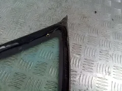 Стекло кузовное боковое правое Volkswagen Passat, 2002 г.