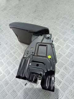 Подлокотник Audi A5, 2008 г.