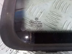 Стекло кузовное боковое правое Volkswagen Passat, 2002 г.