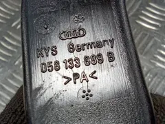 Патрубок воздушного фильтра Volkswagen Passat, 2004 г.