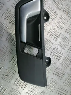 Ручка внутренняя передняя левая Audi A4, 2003 г.