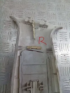 Обшивка стойки центральной правой Volkswagen Passat, 2002 г.