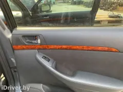 Обшивка двери (дверная карта) комплект Toyota Avensis, 2005 г.