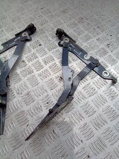Петля крышки багажника Audi A6, 2009 г.