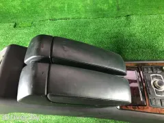 Подлокотник Audi A8, 2004 г.