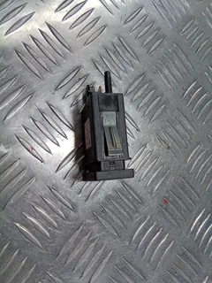 Кнопка подогрева заднего стекла Volkswagen Passat, 2003 г.