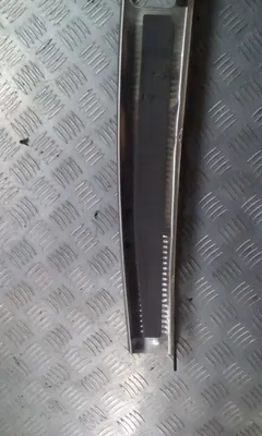 Накладка внутренняя на заднюю панель кузова Audi A6 allroad, 2002 г.
