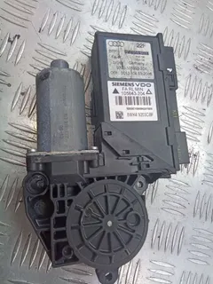 Моторчик стеклоподъемника передний правый Audi A4, 2006 г.