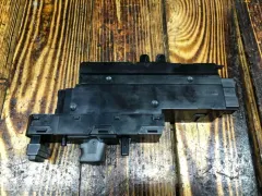 Кнопка стеклоподъемника переднего правого Volvo S80, 2002 г.
